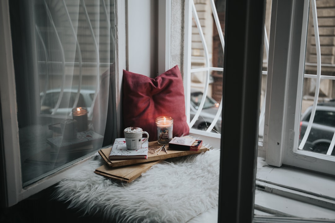 Herfstige sfeerverlichting: candlescaping trends 2026