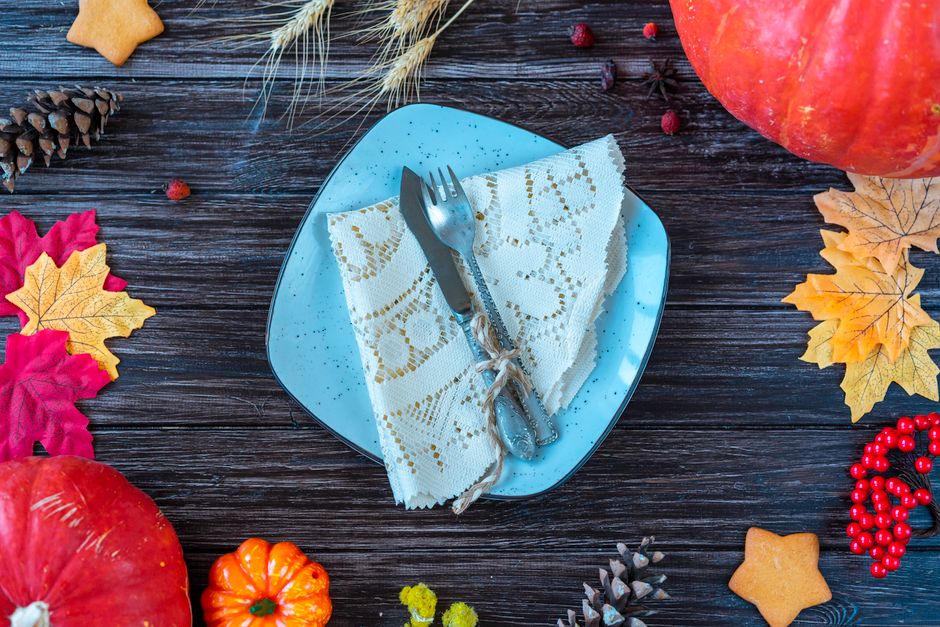 Verander je eetkamer met textuuraccenten: nieuwe trends voor herfst